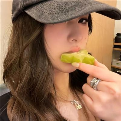 传闻中的女人